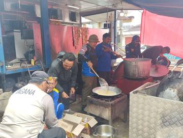 Penanganan Banjir, Pemkab Subang Bangun Dapur Umum Lapangan 