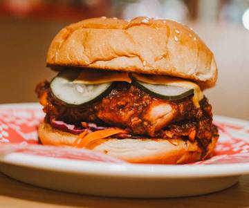 Burger, Makanan Praktis yang Terus Beradaptasi. 