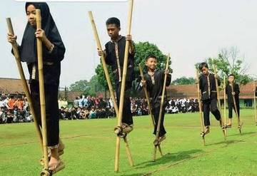 Egrang: Warisan Budaya dan Seni Menjaga Keseimbangan