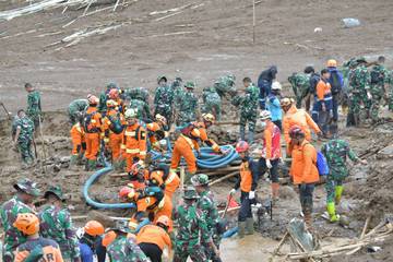 Hari Ketujuh Pencarian Longsor Pasirlangu, Lima Bodypack Dievakuasi