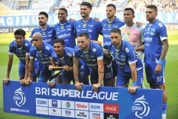 Starting Line Up Persis Solo Versus Persib Bandung