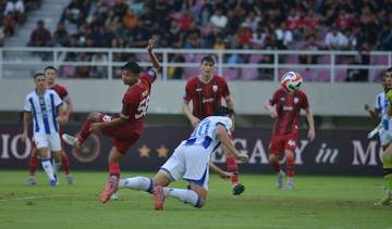 Kalahkan Persis 1-0, Persib Bandung Kokoh di Puncak