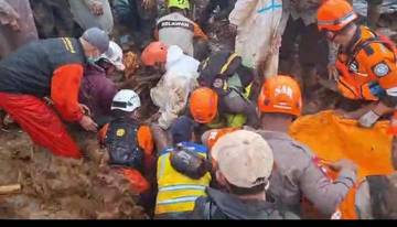 Longsor Pasirlangu, 15 Korban Masih Dicari