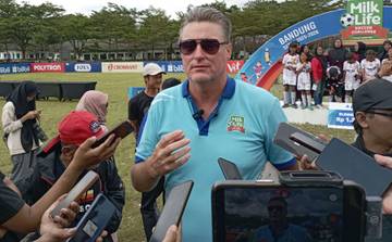 Timo Scheunemann: Konsistensi Kunci Prestasi Sekolah Sepak Bola