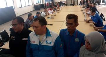 Tolak UMSK, Serikat Pekerja/Buruh Jabar Bakal Aksi Mogok