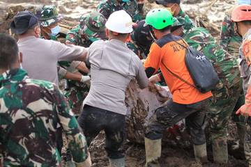 Sebanyak 80 Bodypack Terevakuasi, SAR Tetap Lanjutkan Pencarian