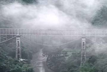 Jejak Sejarah dan Mitos di Jembatan Cirahong