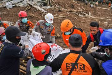 SAR Hari ke-12 Longsor Cisarua, Tujuh Bodypack Dievakuasi