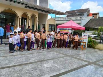Jumat Berkah, Masjid Berdaya Al-Kautsar Gandasari Bagi Umat