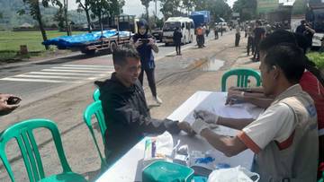 Polisi di Garut Cek Fisik Kesehatan Awak Armada 