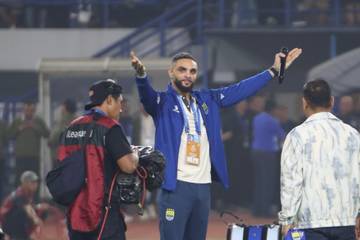  Layvin Kurzawa Berpeluang Debut Bersama Persib di Tailan
