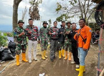 Brigade LMP Cimahi Salurkan Bantuan Penyintas Longsor Cisarua