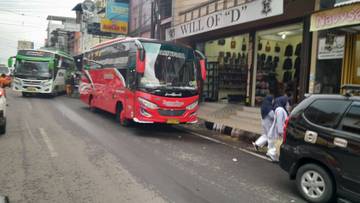 Warga Keluhkan Kemacetan di Wisata Belanja Kerajinan Kulit 