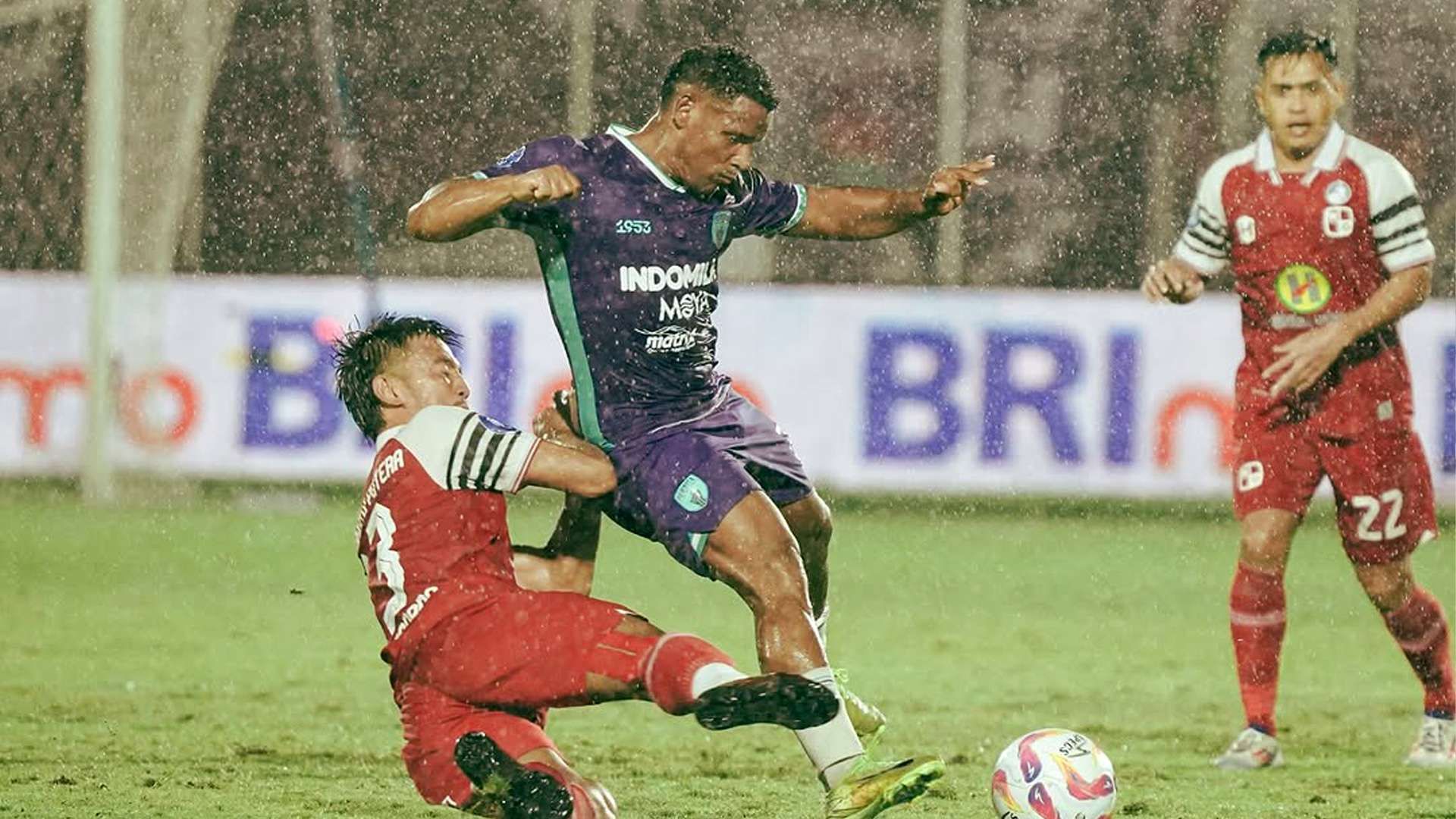 Barito Putera Tumbang di Markas Persita Tangerang