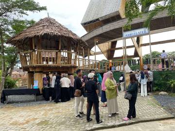 Gratis, Wisata Kampung Ketupat Versi Pengelola Baru
