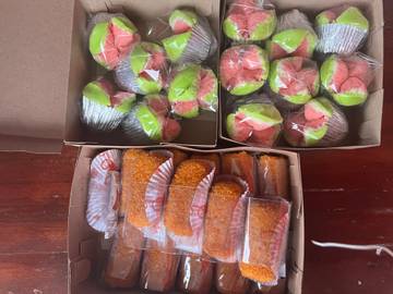 Azzahra Cookies Menjual Kue Tradisional yang Dikemas Modern