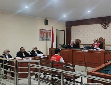 Akibat Sabu, Sipir Penjara Karang Intan Diadili