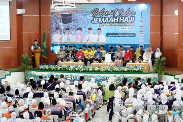 Sebanyak 423 Jemaah Haji Kloter BDJ 05 Diberangkatkan