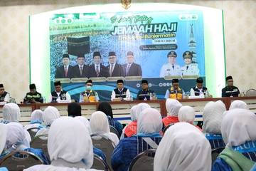 Sebanyak 423 JCH Kloter BDJ 09 Tiba Asrama Haji