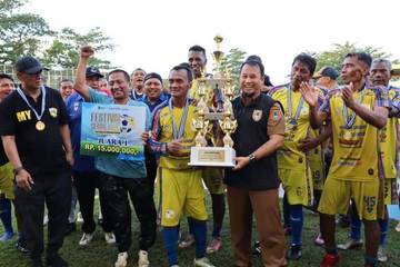 Barito Putera Legend Juara Piala Gubernur U45