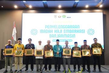 Embarkasi Banjarmasin Gelar Rapat Evaluasi Tutup Operasional Haji 2025 
