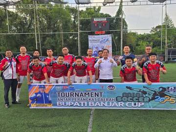 DKISP  Taklukkan Dispersip 2-0  Piala Bupati