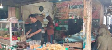 Warung Mutiara Ahim, Lalapan Favorit Warga Teluk Dalam