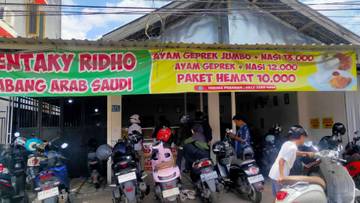 Ayam Geprek Ridho, Perpaduan Renyah dan Pedas Menggoda