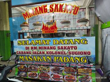 Minang Sakato Hadirkan Cita Rasa Padang Autentik