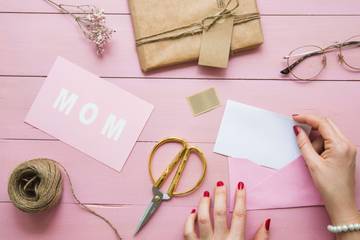 Hadiah DIY Jadi Pilihan di Hari Ibu