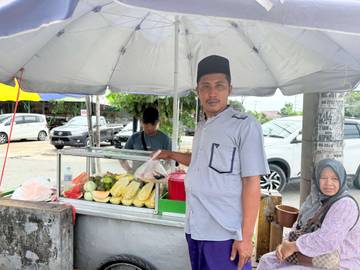 Pencok Buah Sambal Kacang Aliansyah Menggugah Selera
