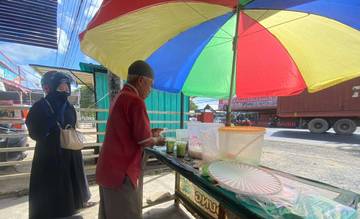 Dari Gerobak Cendol, Agus Menyemai Asa di Banjarbaru