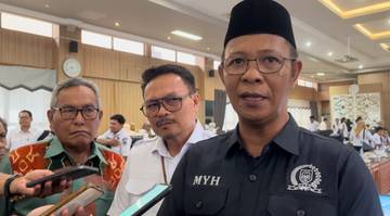Paman Yani Dukung Bank Kalsel Jadi Bank Devisa