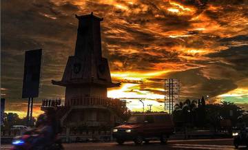 Pamali Senja Kuning Pesan Budaya Dalam Tradisi Banja