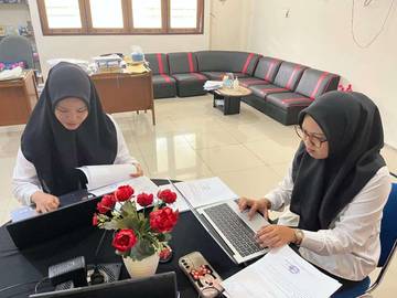 Magang di RRI, Mahasiswi UNISKA MAB Tambah Wawasan