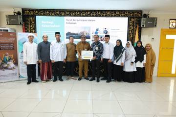 BSI Serahkan Beasiswa Ratusan Juta ke Ponpes HSU