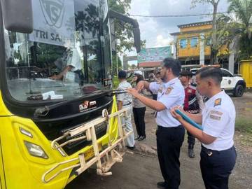 Dishub Kalsel Ramp Check Angkutan Umum Antar Kabupaten/Kota 