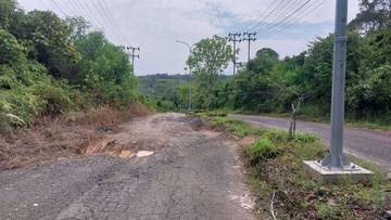 Warga Keluhkan Kerusakan Jalan Muara Pitap-Lingsir 