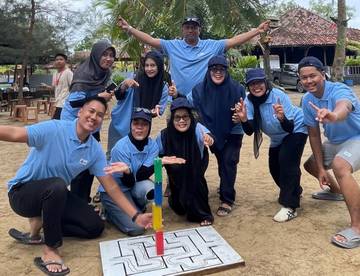 Antusias Jurnalis Ekonomi Banua Ikuti Team Building Outbound