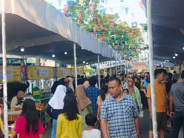Pusat Takjil Kadaharan Buka Puasa Dipadati Pengunjung
