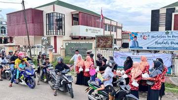 DWP Kemenag Lebak Bagikan Ratusan Takjil ke Warga