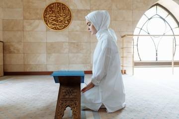 Muslimah Bisa Iktikaf di Rumah, Pahala Tetap Besar