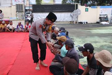 Polres Lebak Gelar Buka Puasa Bersama Tukang Becak