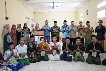 Karyawan Krakatau Posco Donasi Ribuan Al-Qur’an 