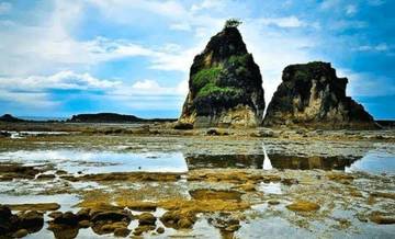 Lonjakan Wisatawan di Sawarna, Untungkan Warga dan BuMDes