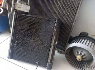 Merawat Evaporator Pendingin Udara Mobil