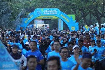 Ribuan Pelari Meriahkan PLN Mobile Jawara Run