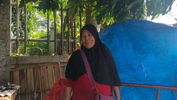Lapak Sayur yang Hidup di Tengah Sunyi Kota