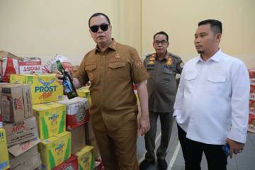 Gudang Miras di Kota Serang Digrebek, 15 Ribu Botol Disita