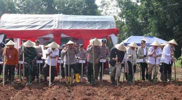 Polres Lebak Ikuti Tanam Jagung Serentak